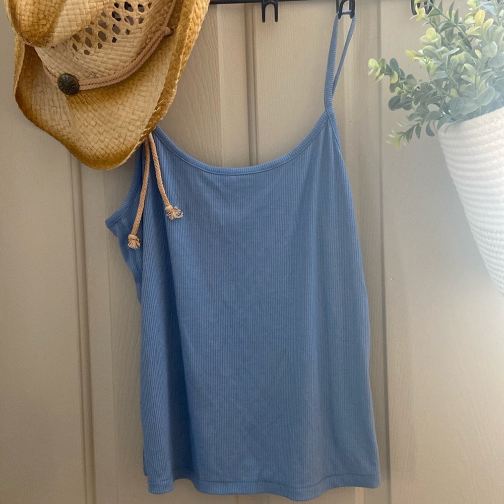 Cute Ribbed Spaghetti Strap Tank Top  MEDIUM